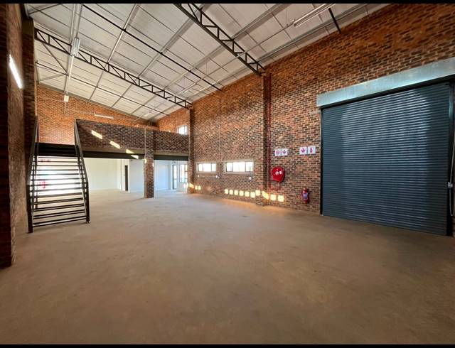 226M² WAREHOUSE TO LET IN DALPARK
